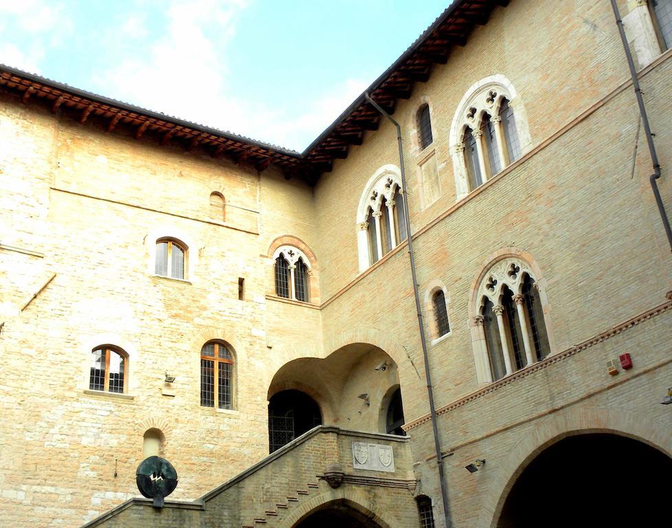 Residenza Mazzini 福利尼奥 外观 照片